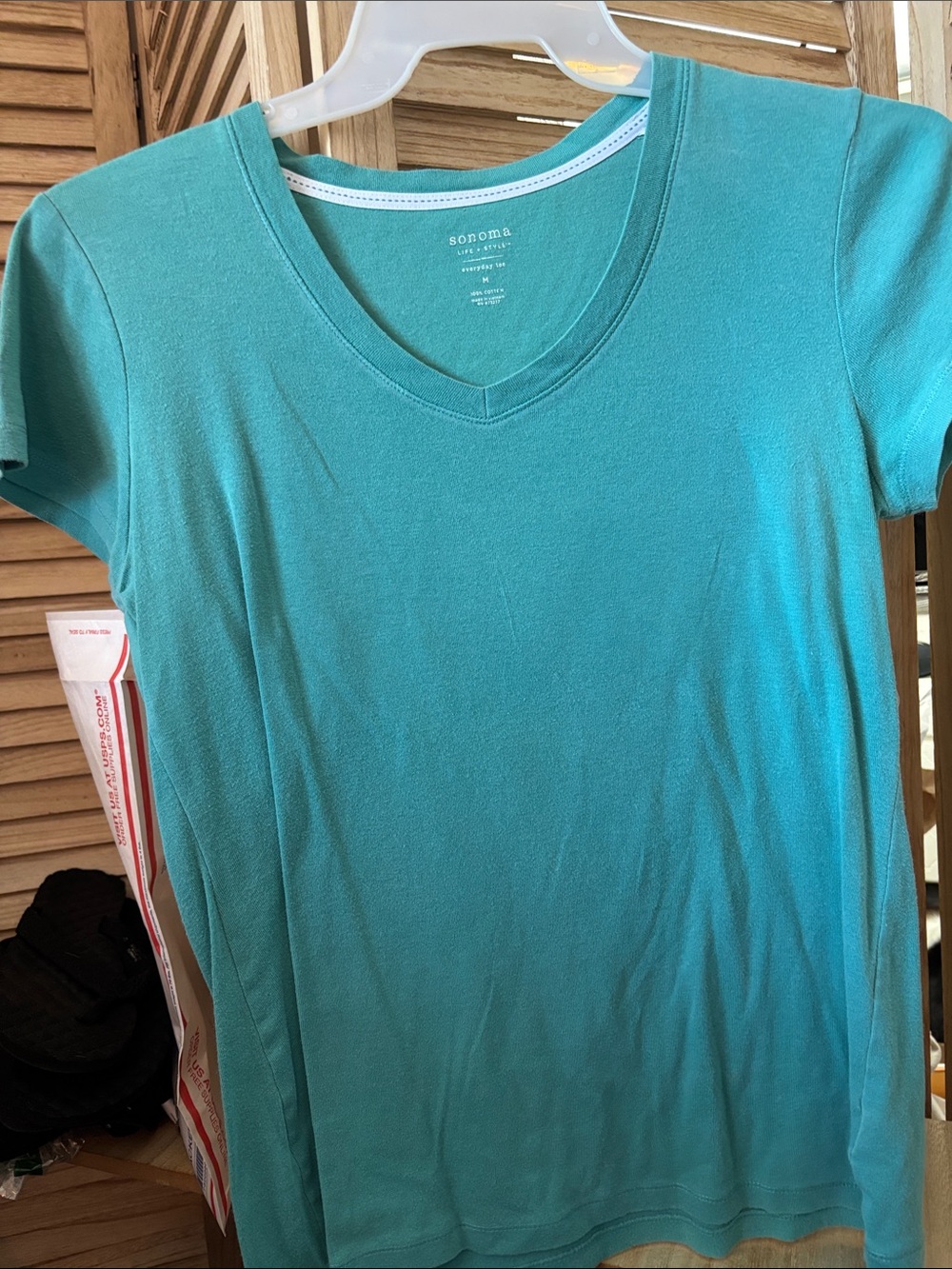 Sonoma Short-Sleeve V-Neck Tee Medium